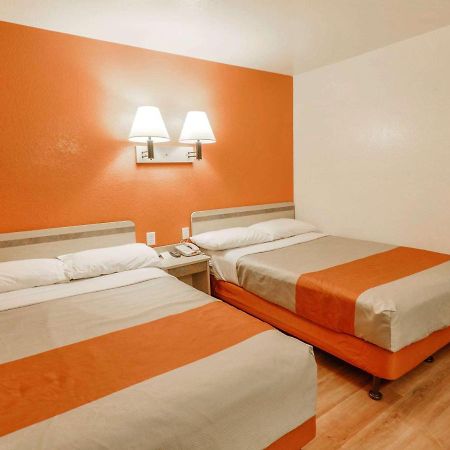Motel 6-Huntsville, Tx Bagian luar foto