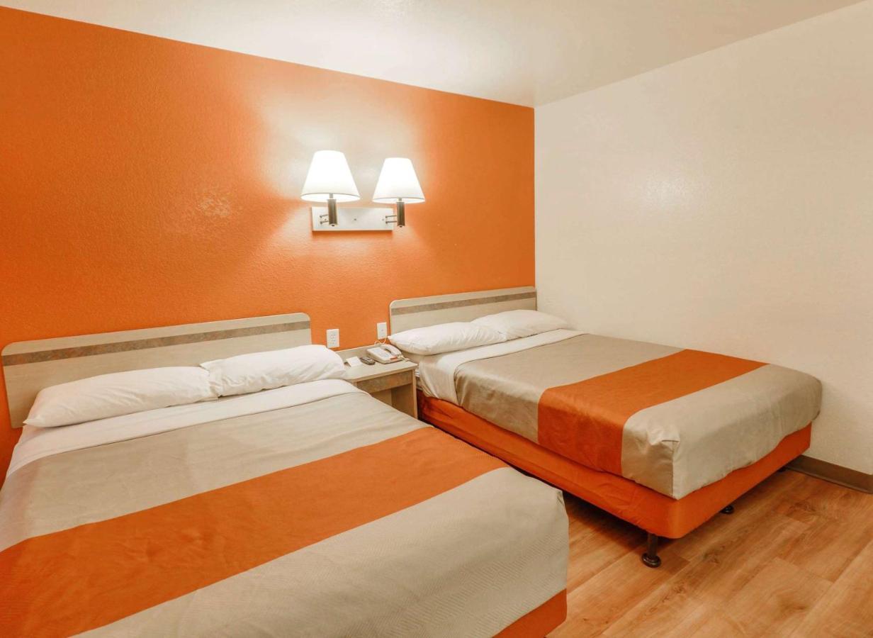 Motel 6-Huntsville, Tx Bagian luar foto